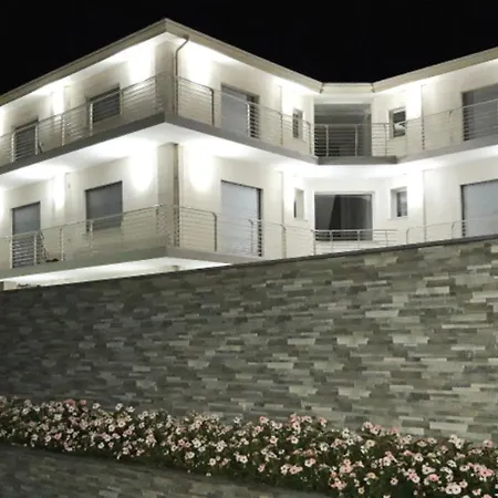 Corallo Apartment *